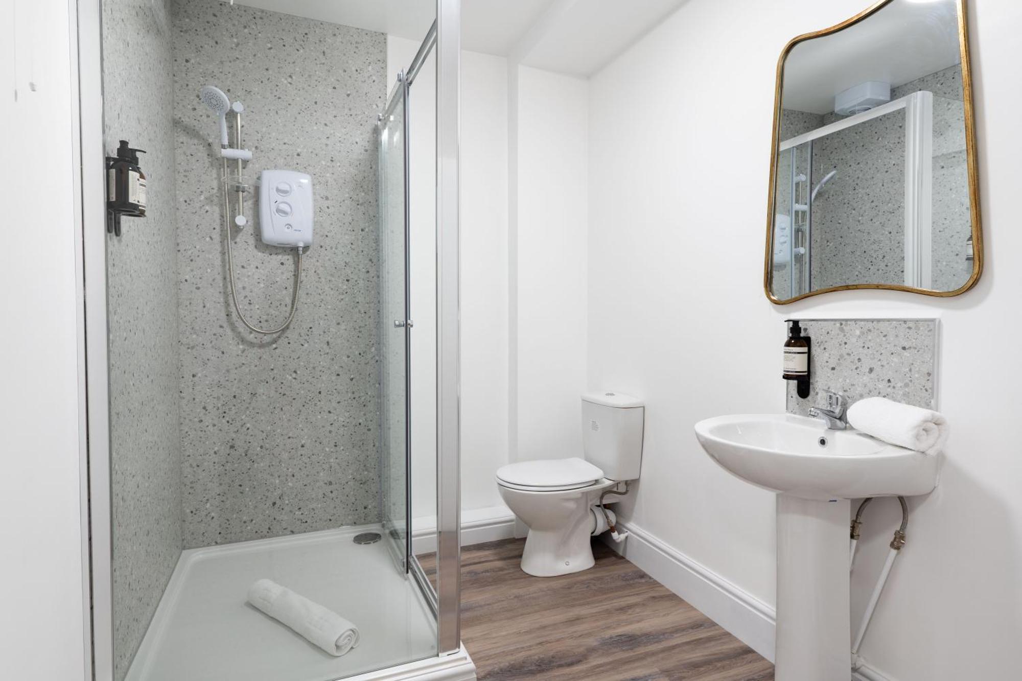 Wellington Place I Your Apartment Μπρίστολ Εξωτερικό φωτογραφία